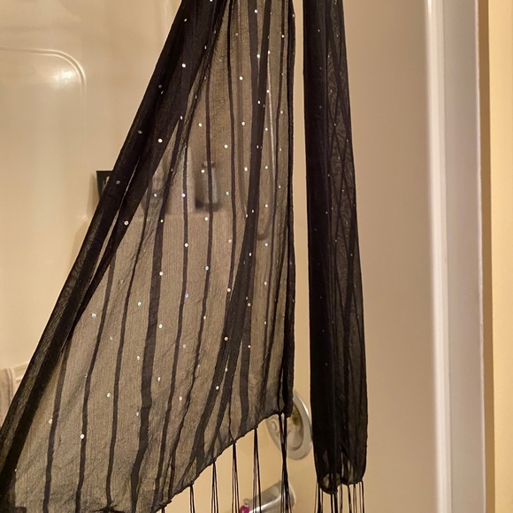 Scarves - Picture 2 of 3